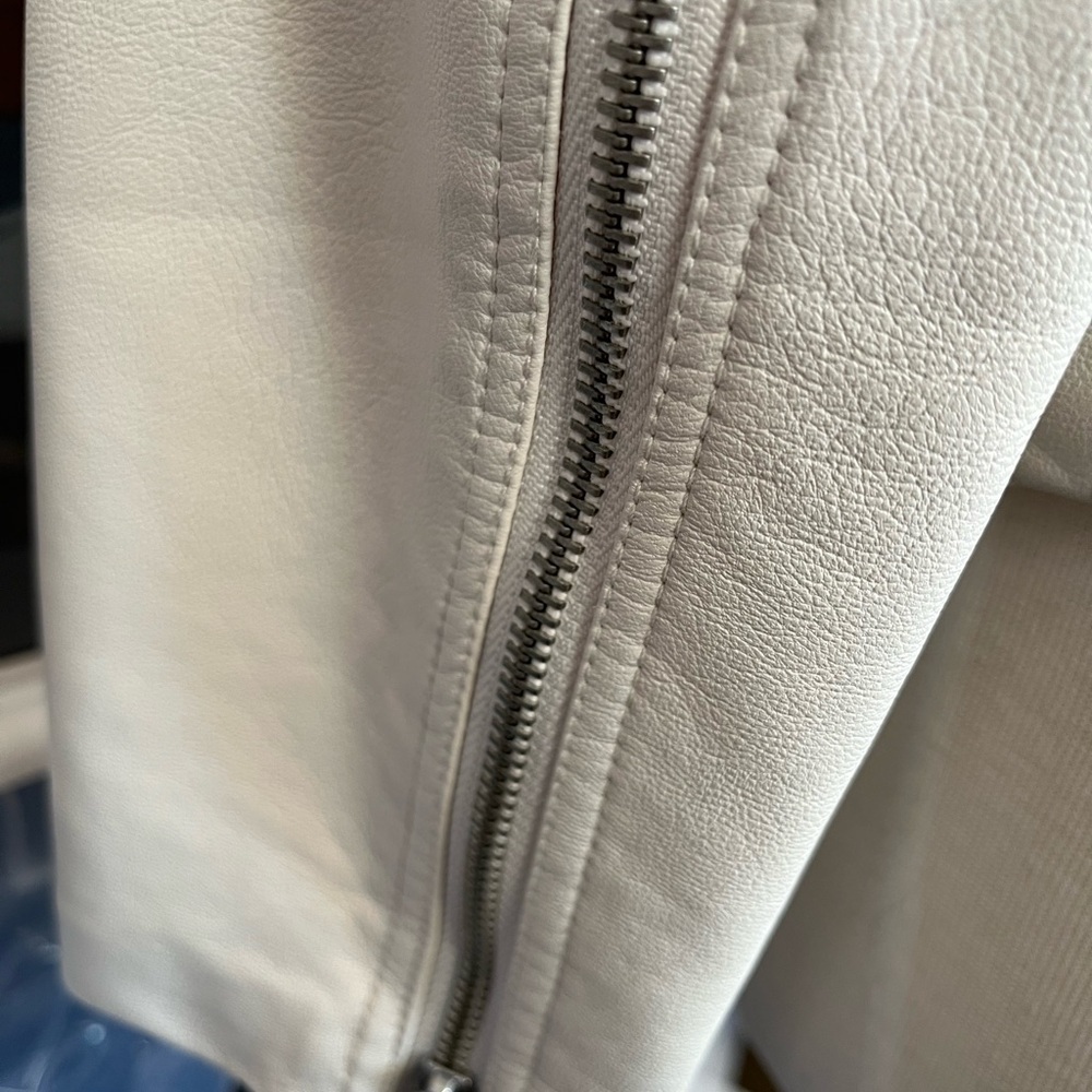 PU Cream Levi Jacket - Picture 4 of 12